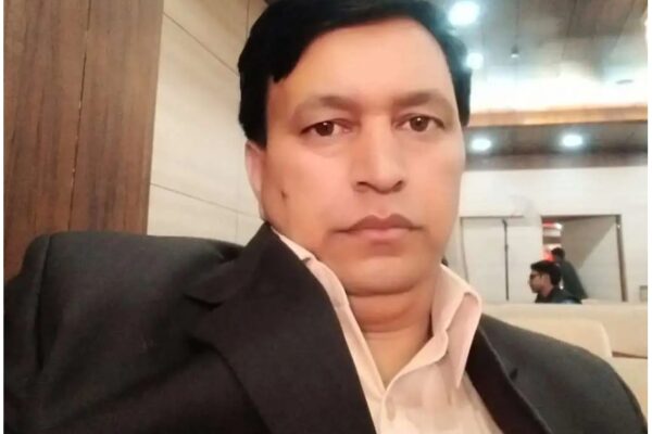Nainital: नैनीताल जिला पंचायत के अधिवक्ता रवीन्द्र बिष्ट ने दिया त्यागपत्र, चुनाव में अराजकता और अपहरण की घटना को बताया कारण