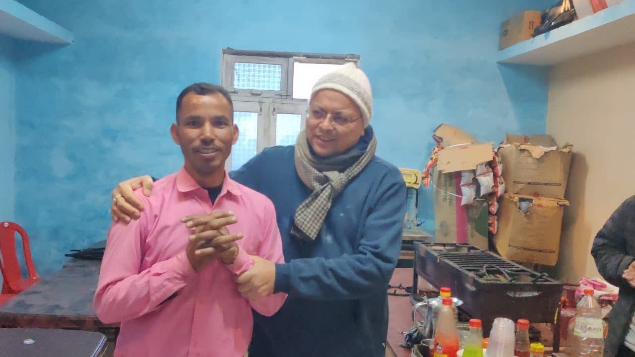 Uttarakhand: भराड़ीसैंण में चाय की चुस्कियों संग सीएम धामी ने जनता से लिया योजनाओं पर फीडबैक