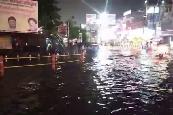 Haridwar: हरिद्वार में मूसलाधार बारिश से शहर जलमग्न, रानीपुर मोड़ और भगत सिंह चौक पर गंभीर जलभराव