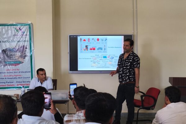 Ramnagar: सही समय पर प्राथमिक उपचार से बचाई जा सकती है जान – डॉ. अंकित कांडपाल