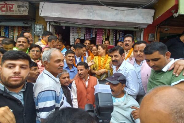 Almora: अल्मोड़ा जिला पंचायत अध्यक्ष पद पर हेमा गैड़ा और उपाध्यक्ष पद पर सुरेंद्र सिंह नेगी की जीत