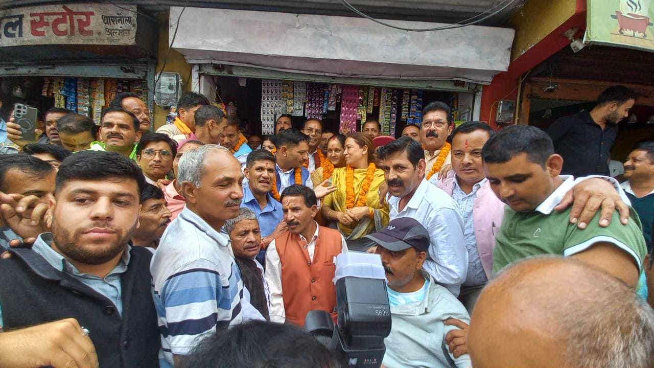 Almora: अल्मोड़ा जिला पंचायत अध्यक्ष पद पर हेमा गैड़ा और उपाध्यक्ष पद पर सुरेंद्र सिंह नेगी की जीत