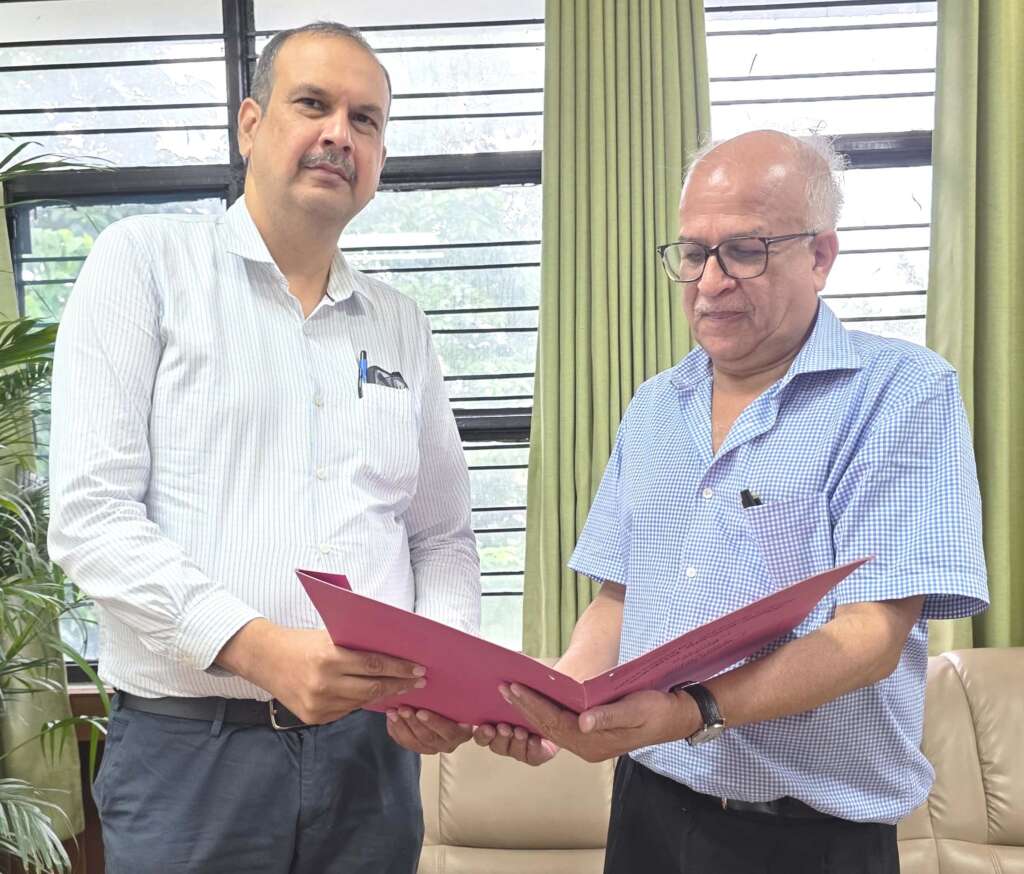 Haldwani: हल्द्वानी मेडिकल कॉलेज में नेतृत्व परिवर्तन, डॉ. पंकज सिंह ने संभाला प्रभार