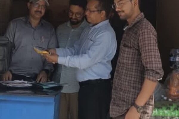 Dehradun: देहरादून में सस्ते गल्ले की दुकानों पर प्रशासन की बड़ी कार्रवाई, 19 दुकानों से नमक के नमूने जांच को भेजे गए