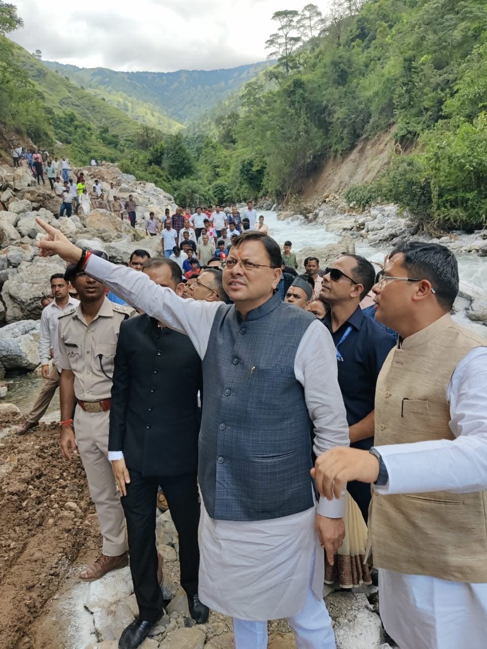 Uttarakhand: मुख्यमंत्री धामी ने कपकोट में आपदा प्रभावित क्षेत्रों का किया निरीक्षण, राहत और पुनर्वास कार्यों में पारदर्शिता के निर्देश