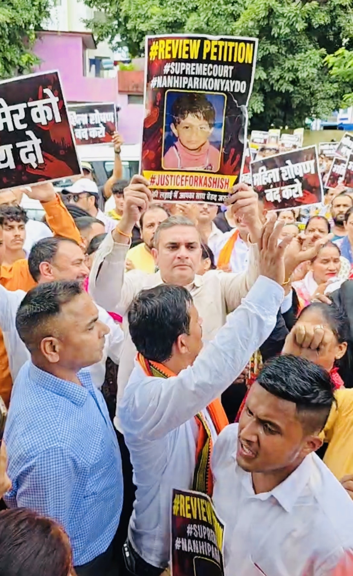 Haldwani: नन्ही परी को न्याय दिलाने की मांग पर हल्द्वानी में उफना जनाक्रोश, बुद्ध पार्क में हुआ जबरदस्त प्रदर्शन