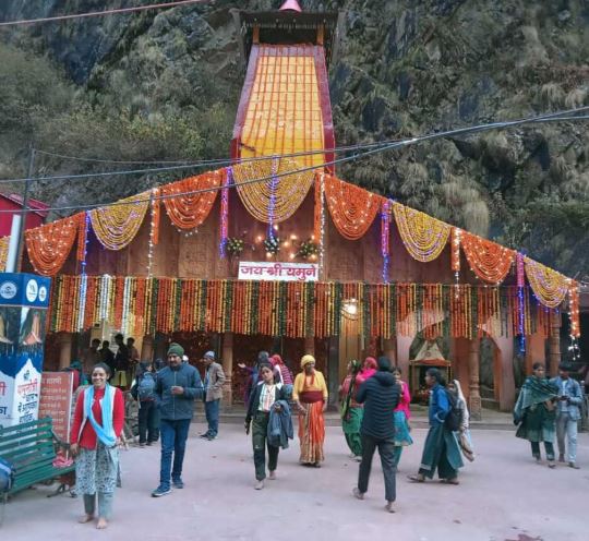 Uttarkashi: गंगोत्री धाम 22 अक्टूबर और यमुनोत्री धाम 23 अक्टूबर भाई दूज पर होंगे बंद, पारंपरिक पूजा-अर्चना के साथ डोलियां होंगी प्रस्थान