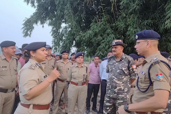 Udham Singh nagar: आईजी रिद्धिम अग्रवाल ने भारत-नेपाल सीमा का किया निरीक्षण, सुरक्षा व्यवस्था की गहन समीक्षा