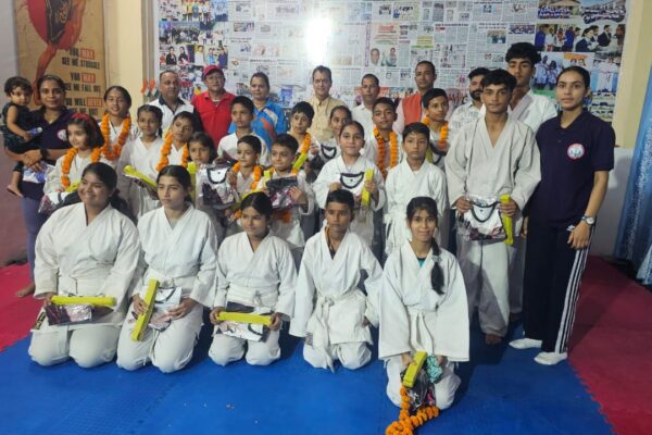 Rishikesh: ऋषिकेश में 20 मार्शल आर्ट्स खिलाड़ियों का सम्मान, विधायक प्रेमचंद अग्रवाल ने दी 3 लाख की सौगात