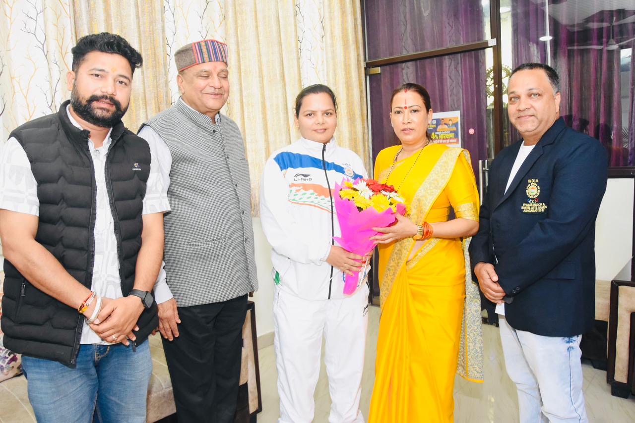 Dehradun: विश्व जुजित्सु चैंपियनशिप के लिए चयनित प्रज्ञा जोशी का खेल मंत्री ने किया स्वागत, दी पदक जीतने की शुभकामनाएं