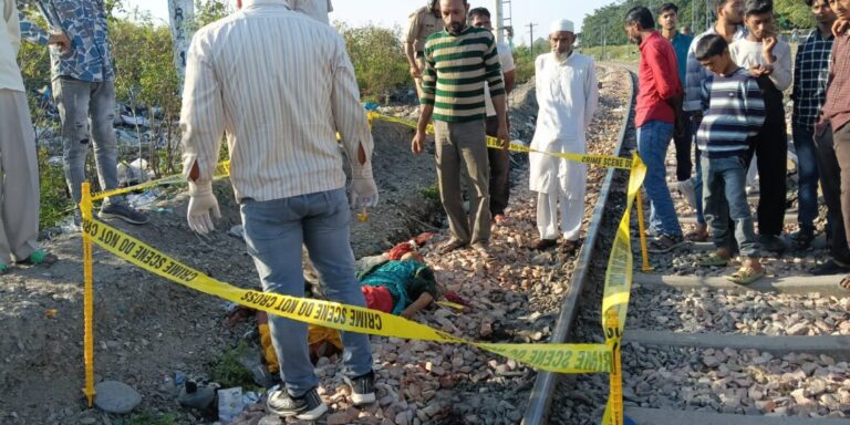 Haldwani: रेलवे ट्रैक किनारे मिली अज्ञात वृद्धा की लाश, क्षेत्र में मचा हड़कंप