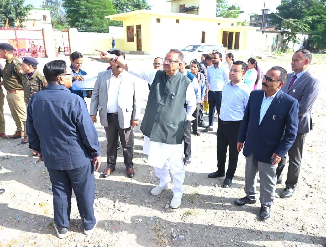 Haldwani: राज्य स्थापना दिवस पर हल्द्वानी में होगा भव्य सैनिक सम्मेलन, मंत्री गणेश जोशी ने की तैयारियों की समीक्षा