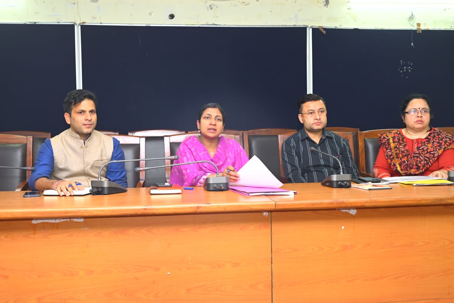 Haldwani: सीडीओ अनामिका ने रजत जयंती समारोह की तैयारियों की समीक्षा की, हल्द्वानी में होगी भव्य पदयात्रा और सांस्कृतिक संध्या