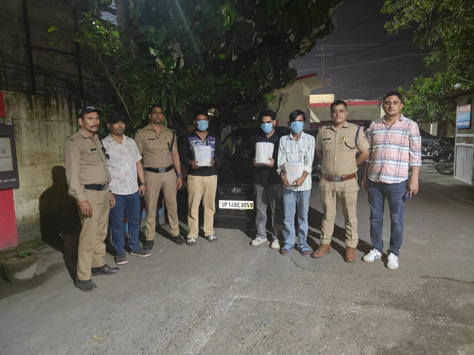 Nainital: नैनीताल पुलिस की नशा माफियाओं पर बड़ी कार्रवाई, लालकुआं पुलिस और SOG ने 3 तस्कर दबोचे, 350 नशीले इंजेक्शन बरामद