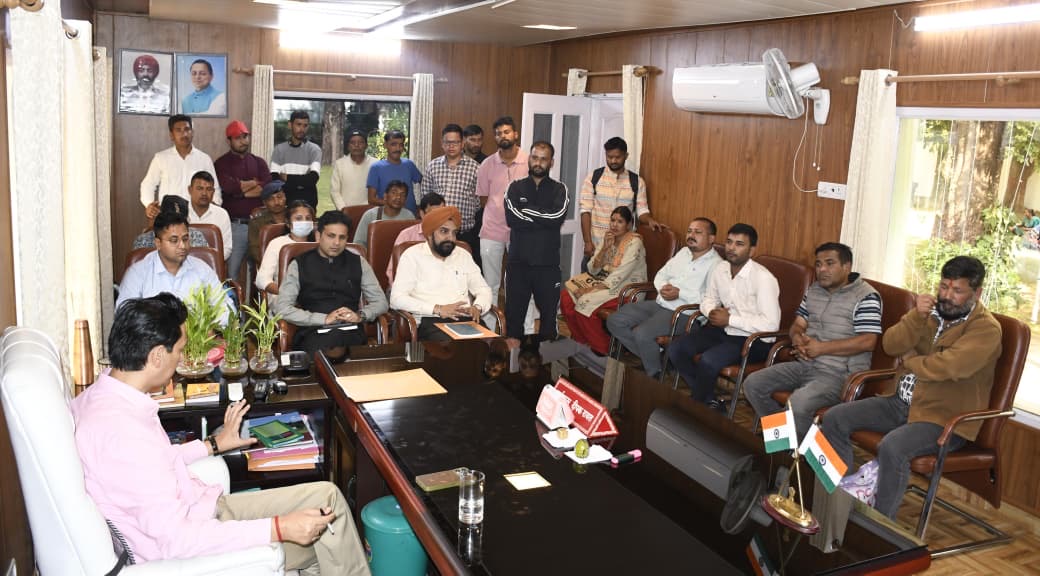 Haldwani: नैनीताल में होम स्टे के नाम पर होटल संचालन का मामला उजागर, आयुक्त दीपक रावत ने दिए जांच और पंजीकरण रद्द करने के निर्देश