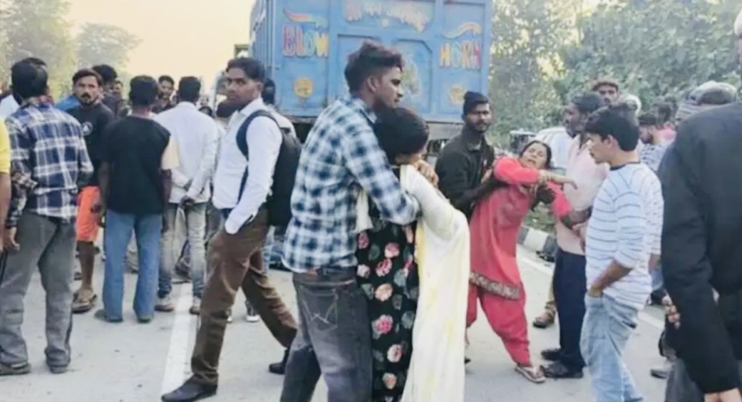 Haldwani: हल्द्वानी-लालकुआं मार्ग पर भीषण हादसा, डंपर की टक्कर से युवक की मौत; साथी गंभीर