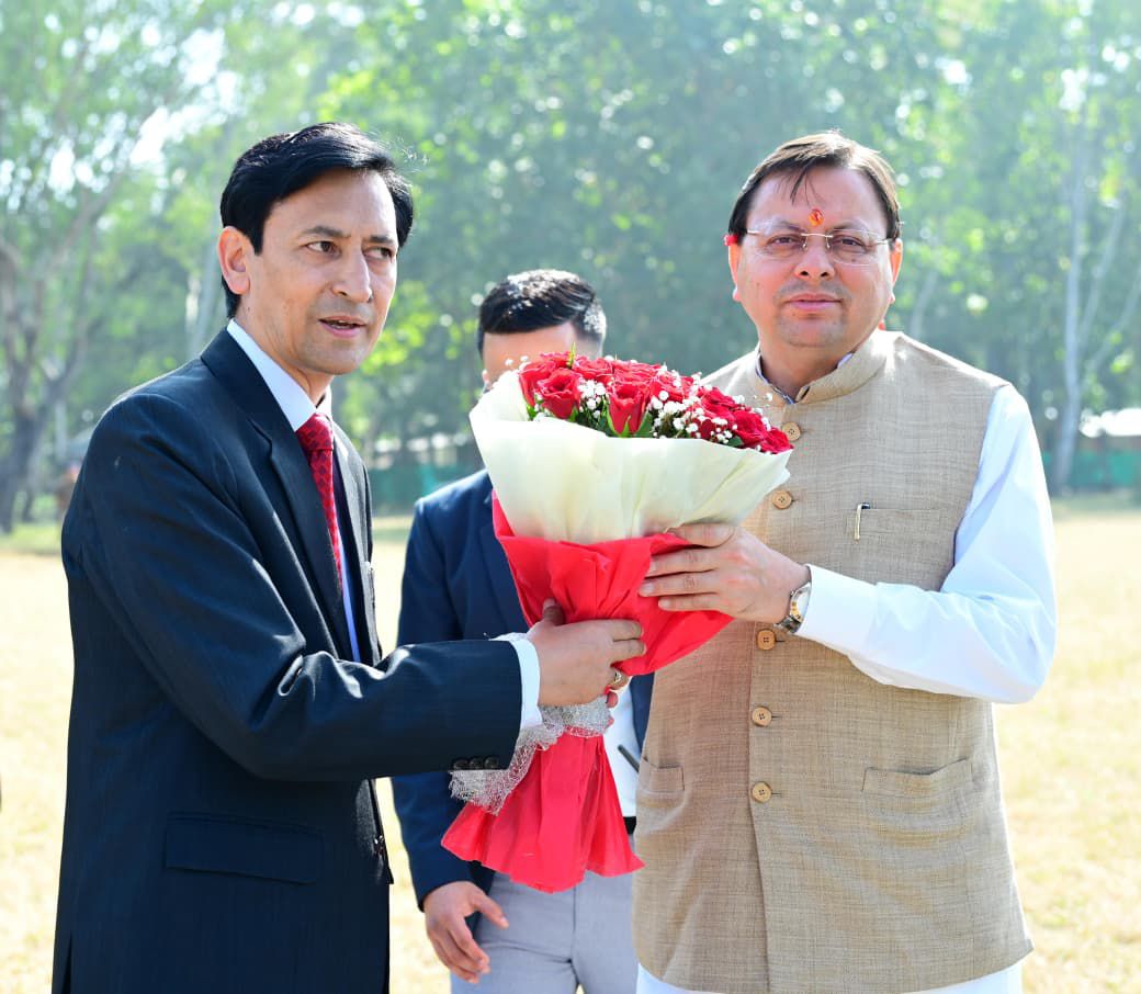Haldwani: मुख्यमंत्री पुष्कर सिंह धामी हल्द्वानी पहुंचे, राज्य स्तरीय सैनिक सम्मेलन में होंगे मुख्य अतिथि