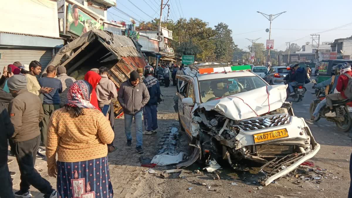 Dehradun: देहरादून मोहब्बेवाला में बेकाबू ट्रक ने 6 वाहनों को रौंदा, सड़क पर घंटों जाम