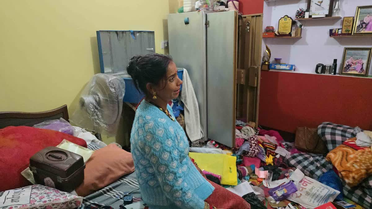 Ramnagar: रामनगर पीरूमदारा में बंद घर में 10 लाख की बड़ी चोरी, चोरों ने आभूषण-नकदी लूटी और मिठाई खाकर आराम से फरार