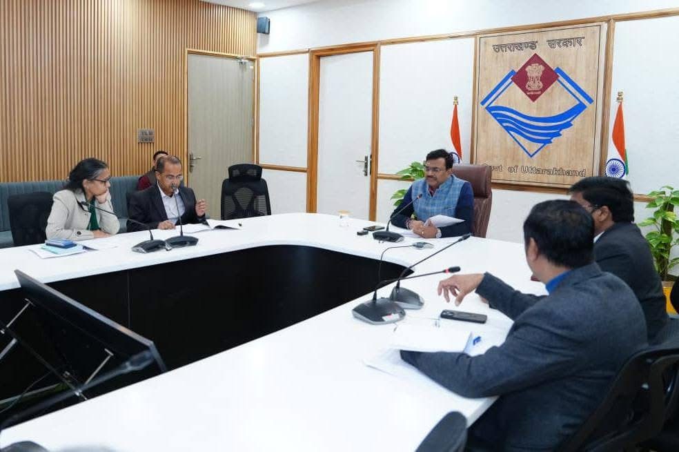 Dehradun: मुख्य सचिव ने परियोजनाओं की समयबद्धता पर कसा शिकंजा, नंदा राजजात से जुड़े कार्य तय समय में पूरे करने के निर्देश