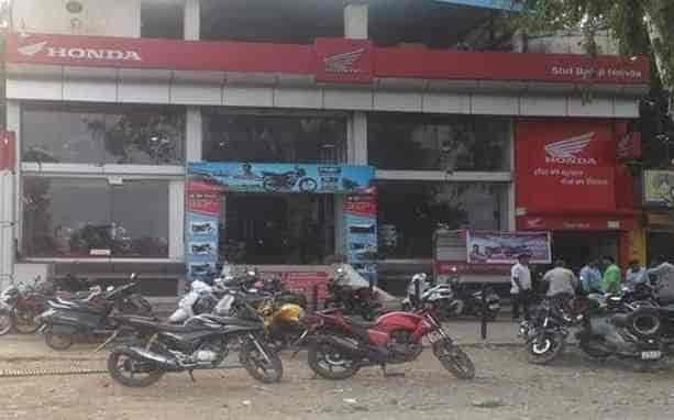 Haldwani: रामपुर रोड पर बालाजी मोटर्स शोरूम में तीन एक्टिवा स्कूटी और स्पेयर पार्ट्स की चोरी