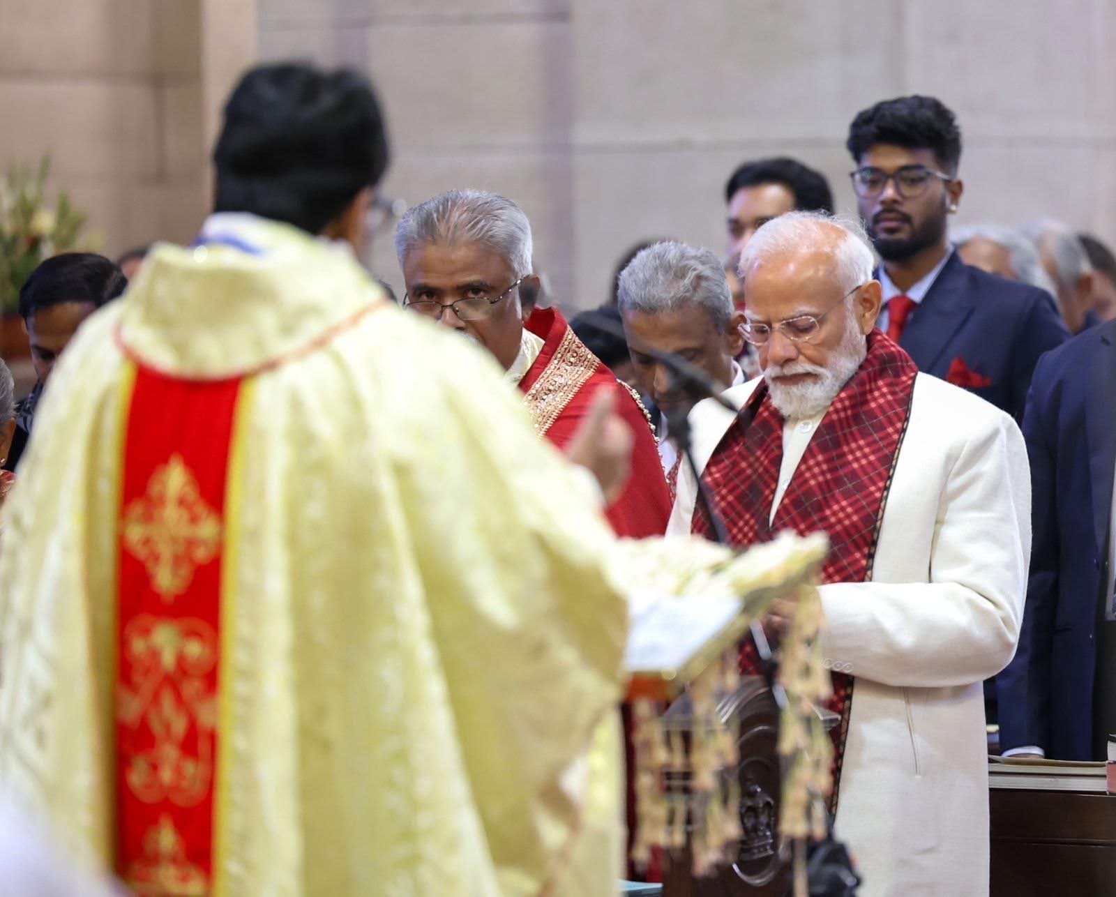 New Delhi: क्रिसमस पर पीएम मोदी का शांति-सद्भाव का संदेश, देशभर में उल्लास का माहौल