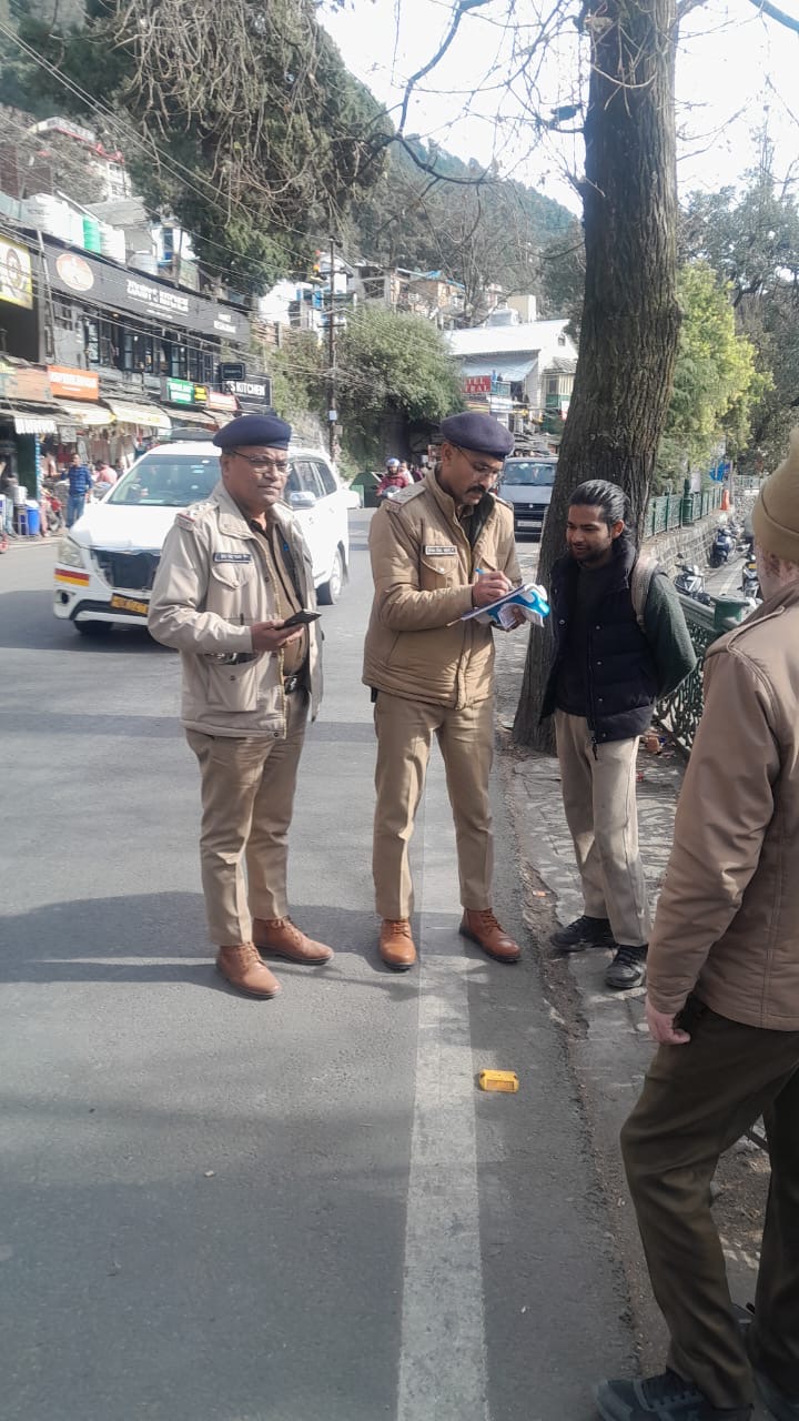 विंटर कार्निवाल व नववर्ष 2026 से पहले नैनीताल पुलिस की यातायात व्यवस्था सख्त।