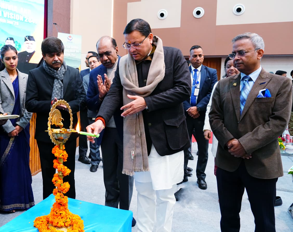 Dehradun: विकसित उत्तराखंड से विकसित भारत का रोडमैप, सीएम धामी ने अधिकारियों को दिए लक्ष्य आधारित और जन-केंद्रित शासन के मंत्र
