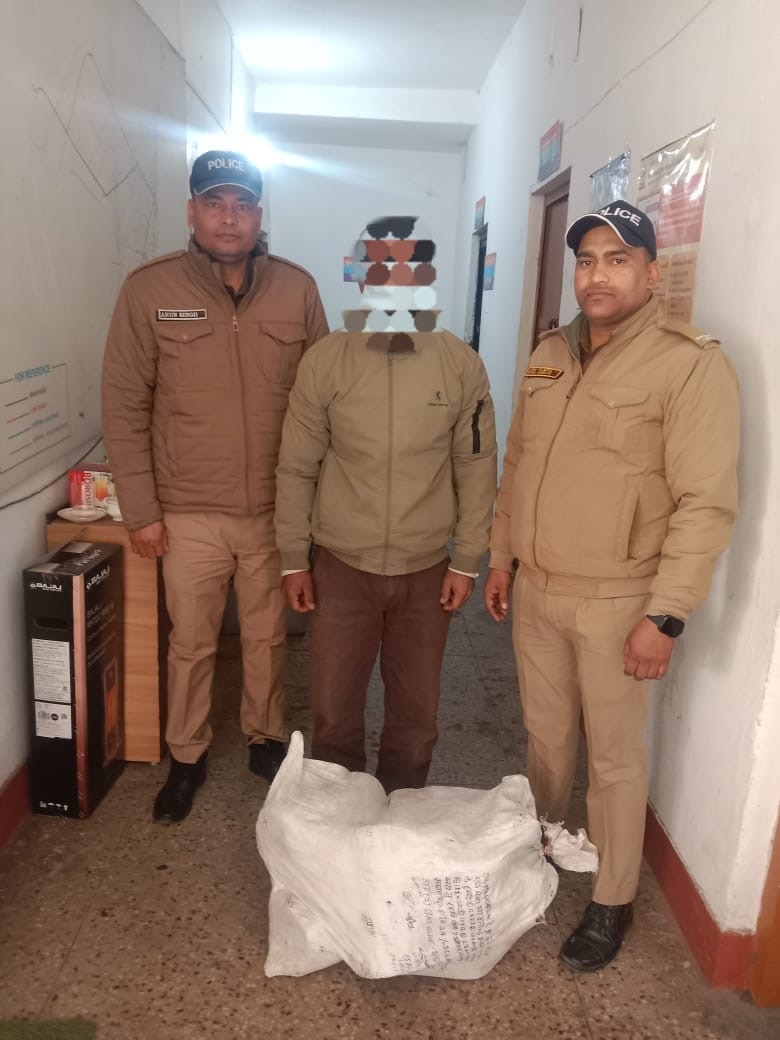 Haldwani: नैनीताल पुलिस की बड़ी कार्रवाई, हल्द्वानी में चंदन चोरी का खुलासा