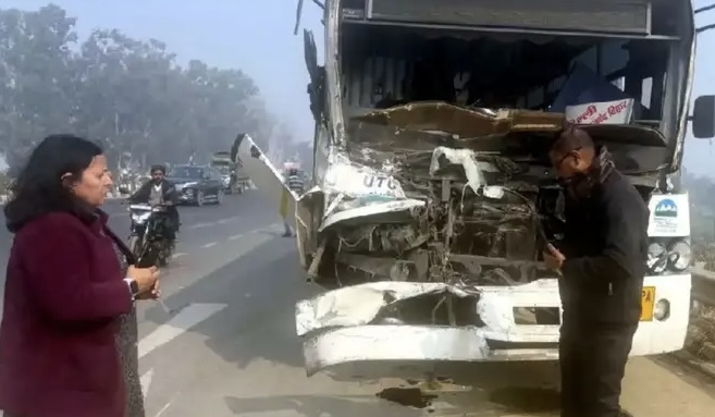 Haldwani: घने कोहरे के कारण हल्द्वानी और काठगोदाम डिपो से रवाना दिल्ली-मेरठ रूट की तीन अनुबंधित बसें बनीं हादसे का शिकार