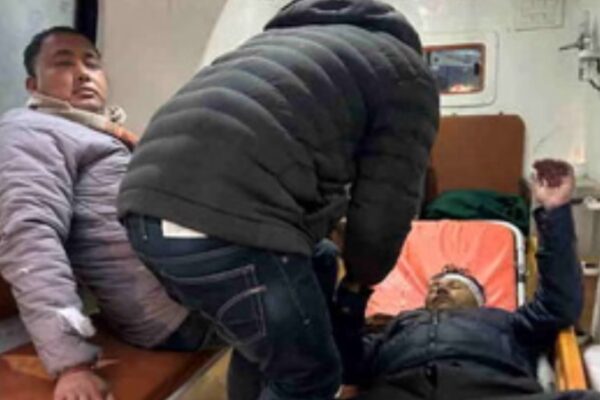 Chamoli: चमोली में दर्दनाक सड़क हादसा, नारायणबगड़ के पास वाहन खाई में गिरा, एक की मौत चार घायल