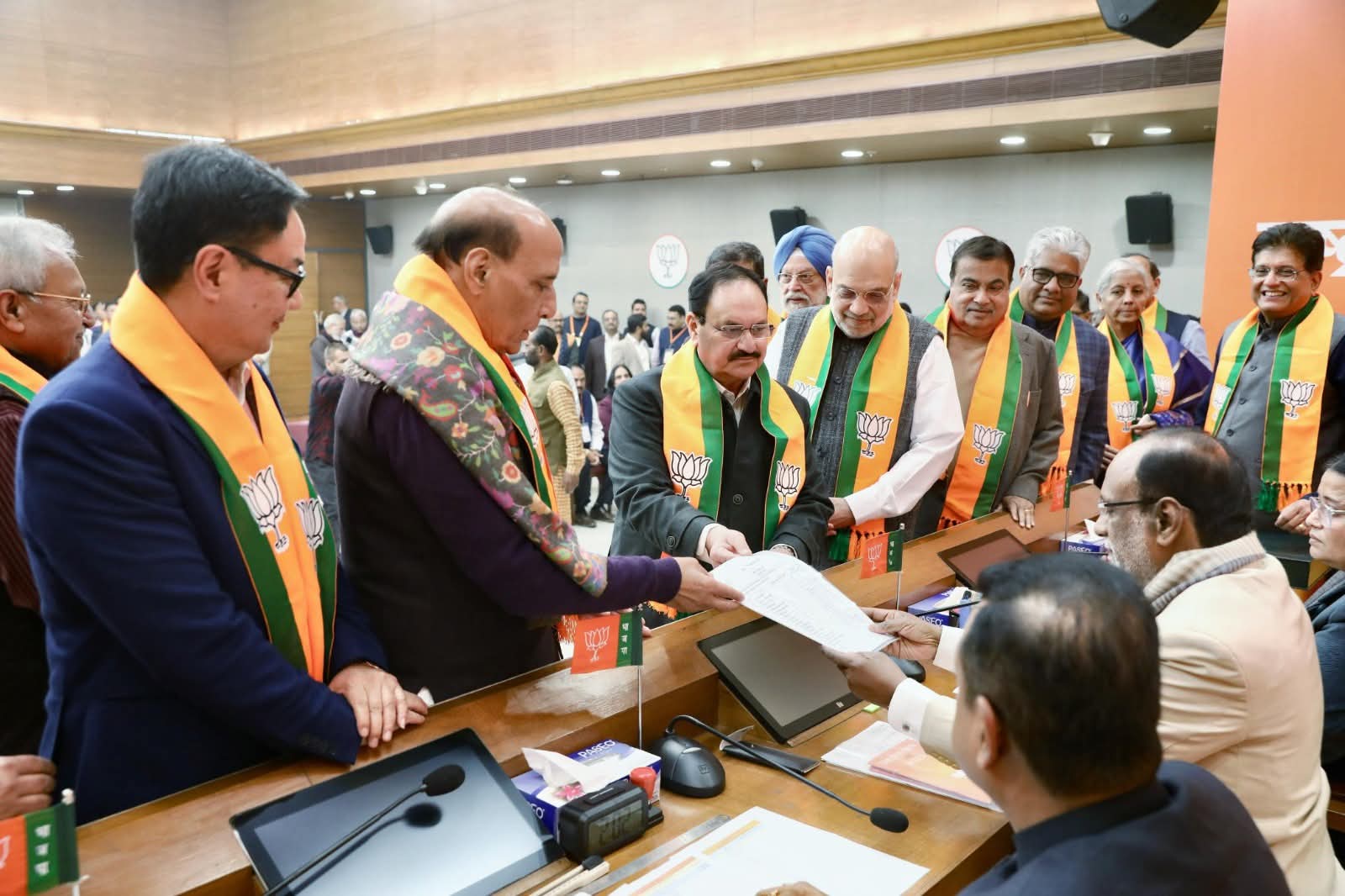 New Delhi: भाजपा राष्ट्रीय अध्यक्ष पद के लिए नितिन नबीन का नामांकन, शीर्ष नेतृत्व का मिला समर्थन