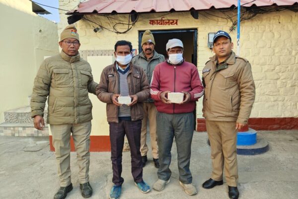 Nainital: नशा तस्करी के खिलाफ नैनीताल पुलिस की बड़ी कार्रवाई, 62 लाख की स्मैक के साथ दो तस्कर गिरफ्तार