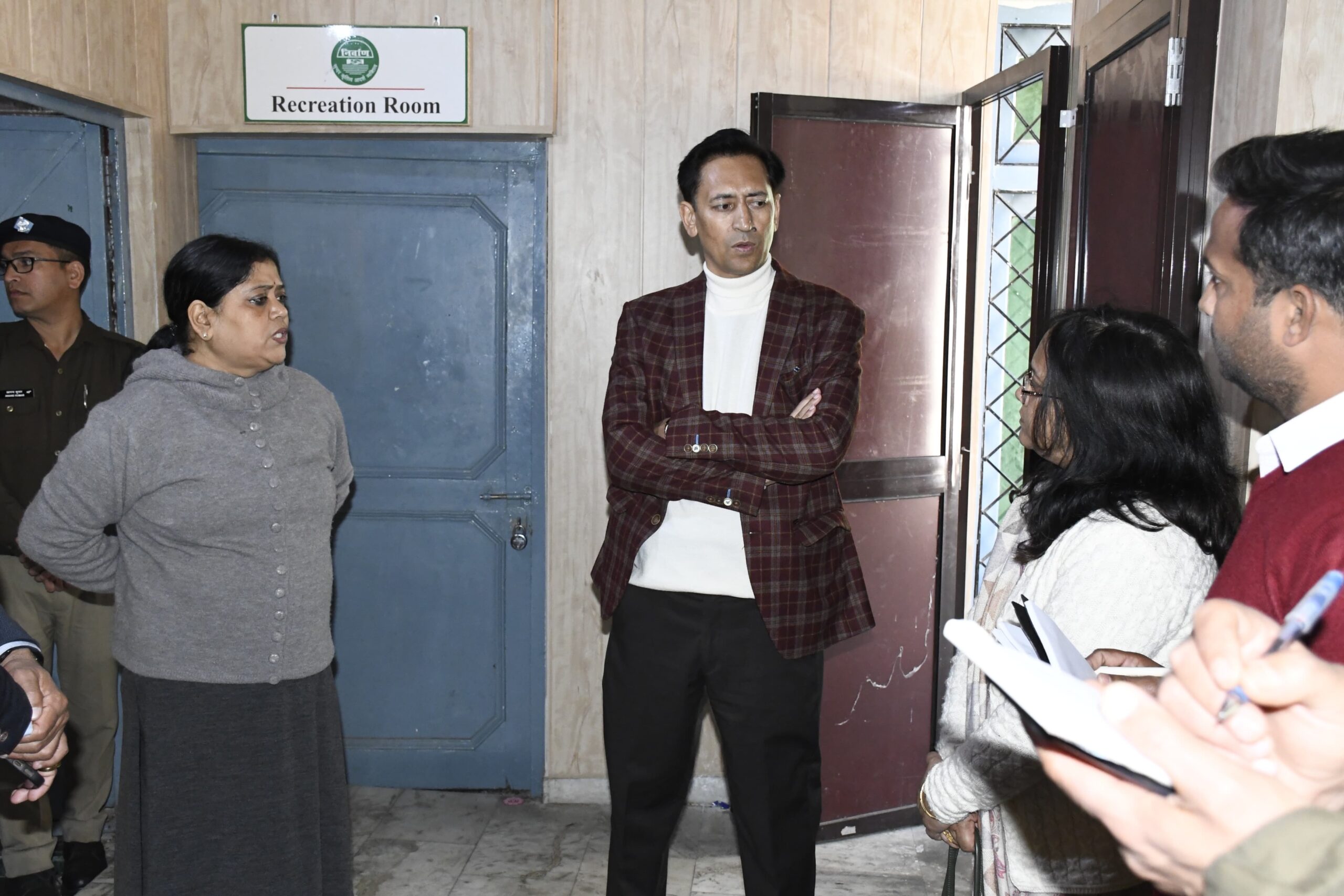 Haldwani: हीरानगर नशा मुक्ति केंद्र में घोर अनियमितताएं उजागर, आयुक्त दीपक रावत ने औचक निरीक्षण में लाइसेंस किया निरस्त