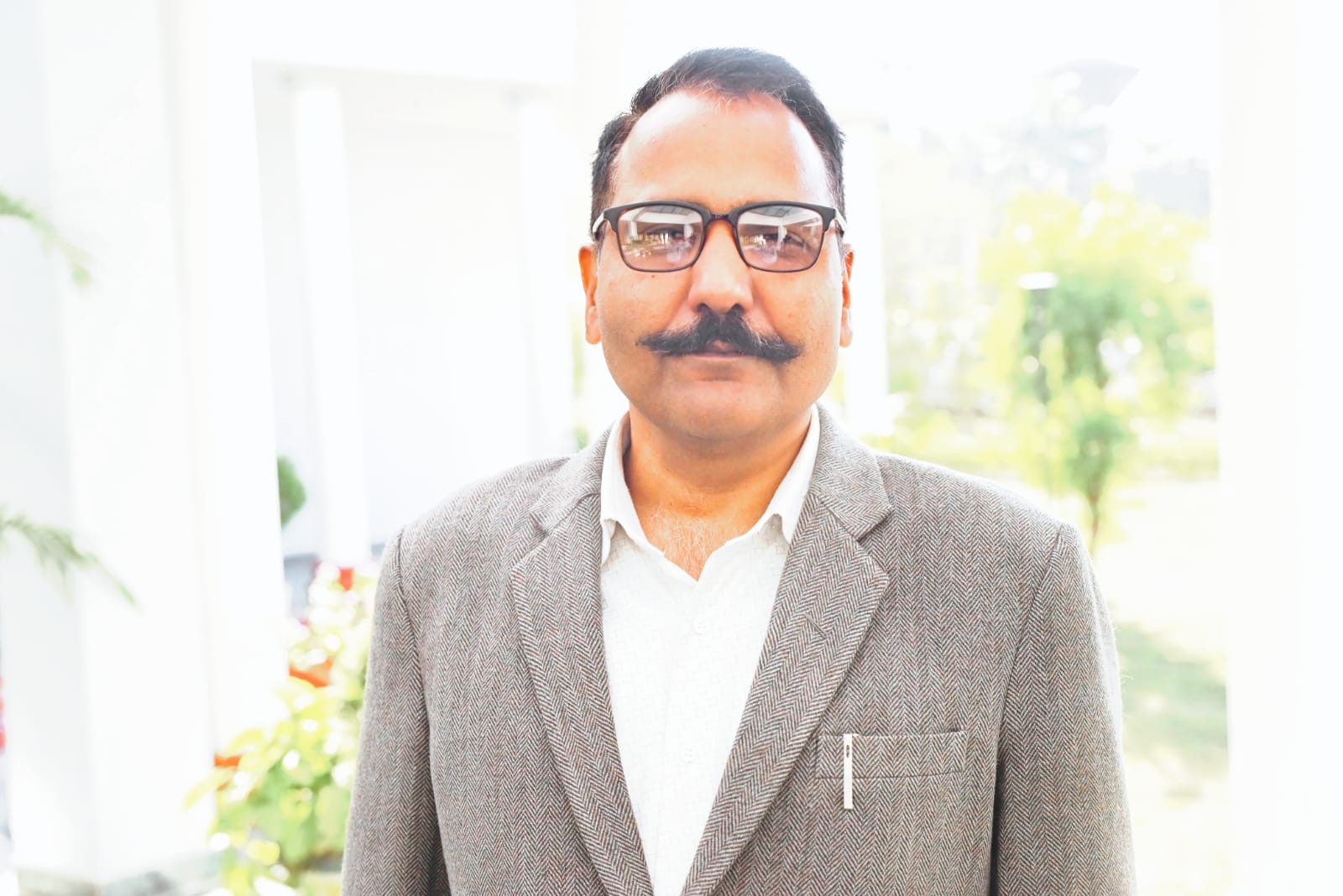 Nainital: एलपीजी सिलेंडर कालाबाजारी पर प्रशासन सख्त, डीएम ने दिए छापेमारी के निर्देश