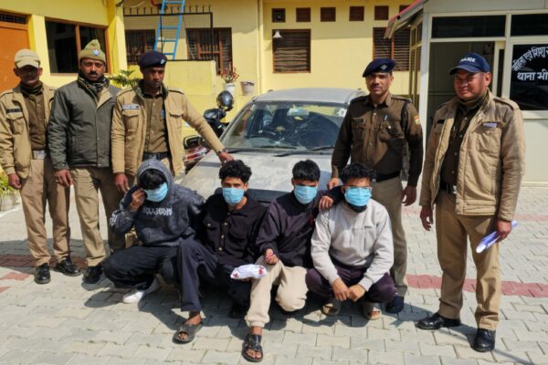 Nainital: नैनीताल पुलिस का नशे के खिलाफ करारा प्रहार, भीमताल में 434 ग्राम चरस संग 4 तस्कर दबोचे