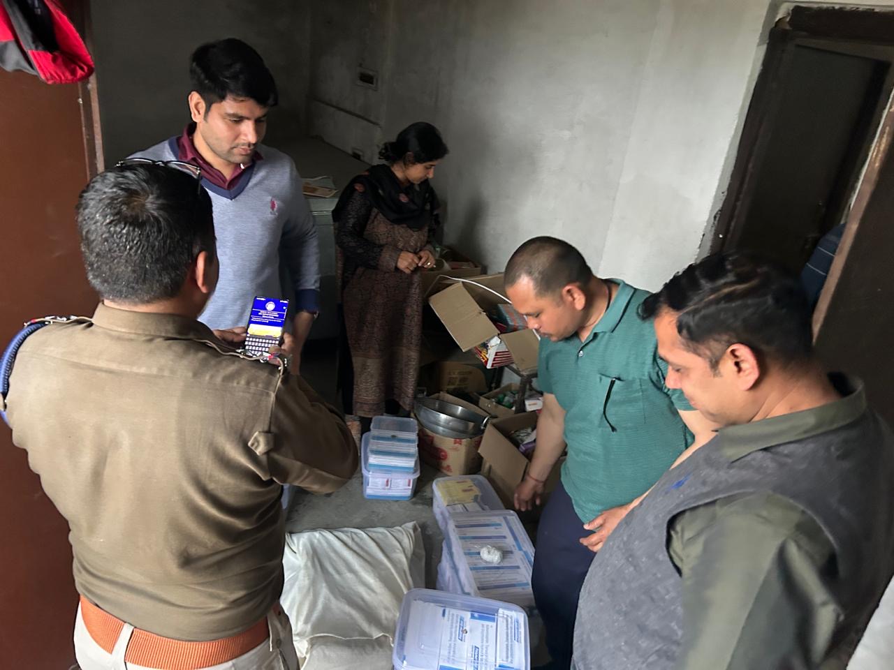 Uttarakhand: पुलभट्टा में मेडिकल स्टोर पर SOTF का छापा, प्रतिबंधित नशीली दवाइयाँ का भारी जखीरा बरामद