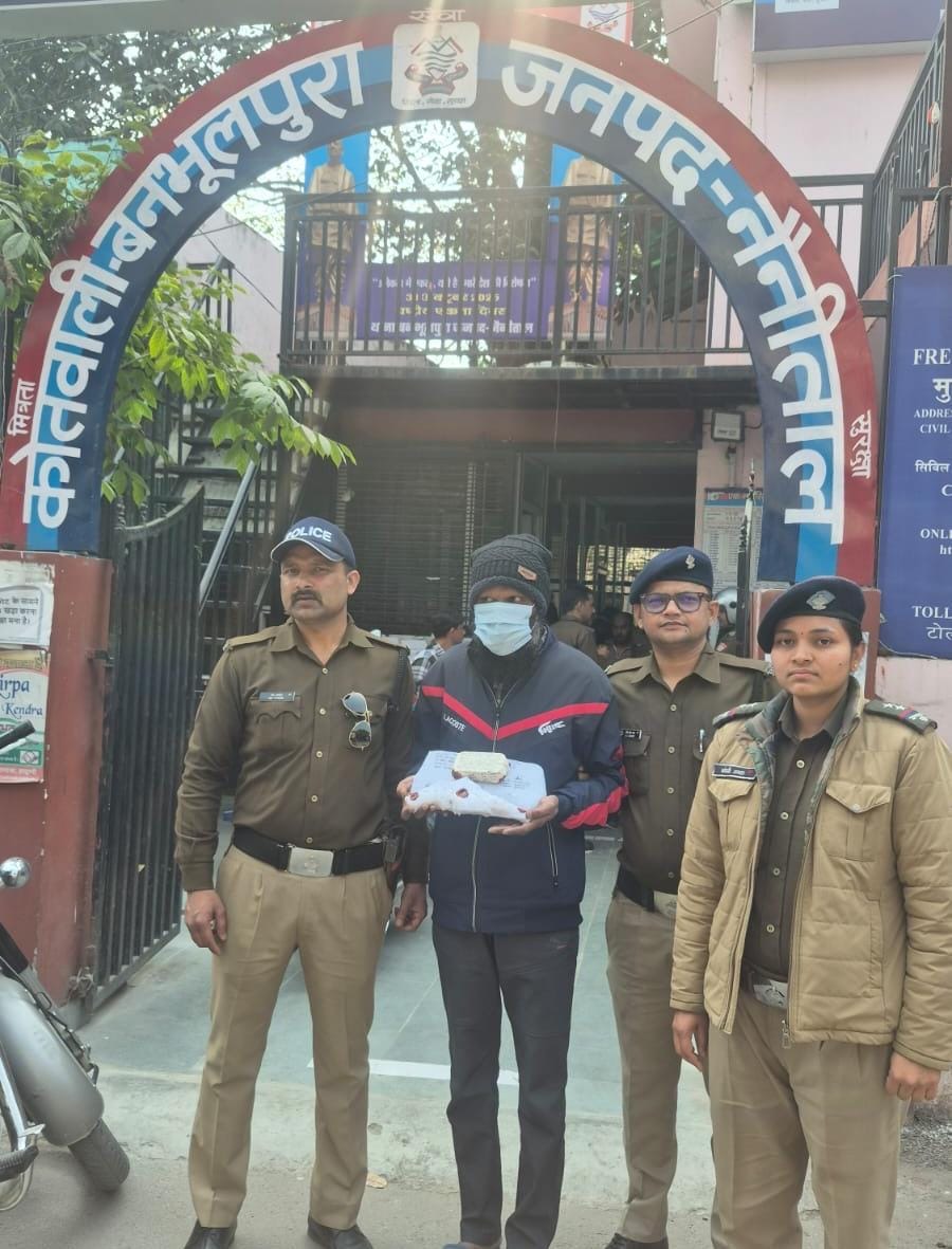 Haldwani: ऑपरेशन क्रैकडाउन का असर, बनभूलपुरा में दो तमंचे और 17 कारतूस संग मोबिन खान गिरफ्तार