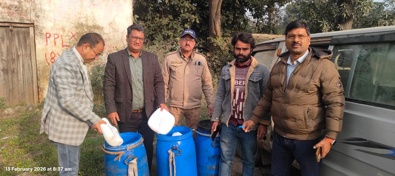 Ramnagar: जिलाधिकारी ललित मोहन रयाल के निर्देश पर होली से पहले खाद्य आपूर्ति वाहनों की सघन चेकिंग, रामनगर में आधा कुंतल दूषित पनीर नष्ट