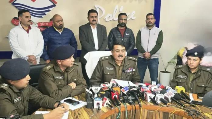 Dehradun: देहरादून तिब्बती मार्केट हत्याकांड में 14 करोड़ की प्रॉपर्टी डील में मां ने ही दी बेटे की सुपारी, 5 आरोपी गिरफ्तार