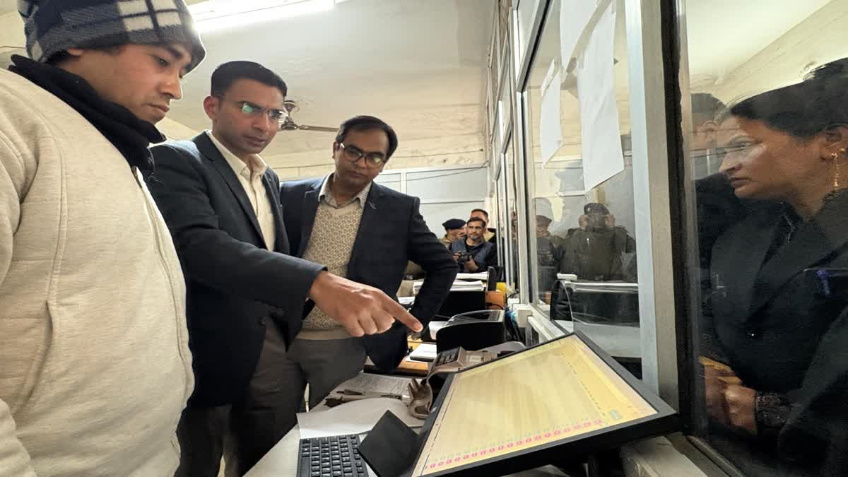 Dehradun: ऋषिकेश रजिस्ट्रार कार्यालय में करोड़ों की स्टांप चोरी उजागर, देहरादून डीएम ने ऋषिकेश के सब रजिस्ट्रार को किया सस्पेंड