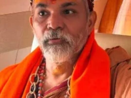 Prayagraj: प्रयागराज में शंकराचार्य स्वामी अविमुक्तेश्वरानंद पर पॉक्सो केस दर्ज, अदालत के आदेश के बाद झूंसी थाने में FIR