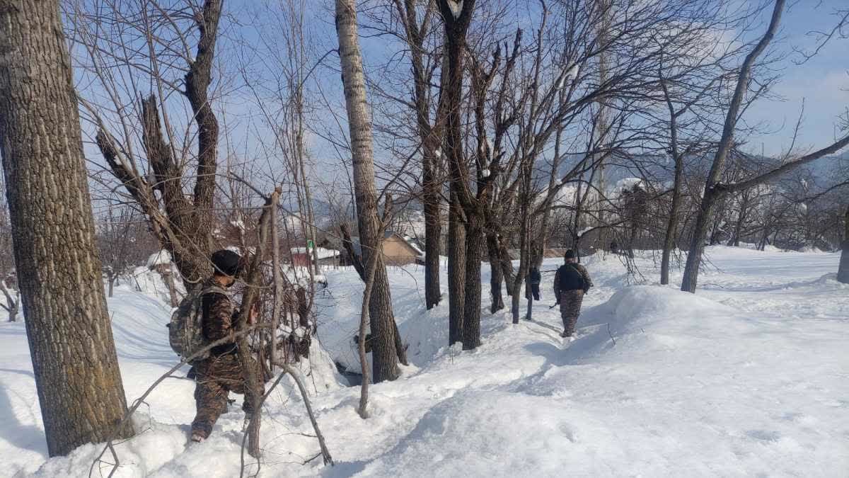 Jammu Kashmir: किश्तवाड़ में ऑपरेशन त्राशी-I के तहत दो आतंकी ढेर, AK-47 समेत हथियार बरामद
