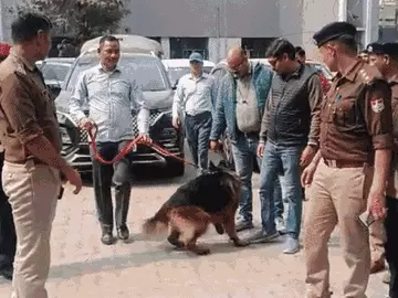 Haldwani: हल्द्वानी में सुशीला तिवारी अस्पताल और मेडिकल कॉलेज को बम से उड़ाने की ईमेल से धमकी, कक्षाएं तत्काल स्थगित