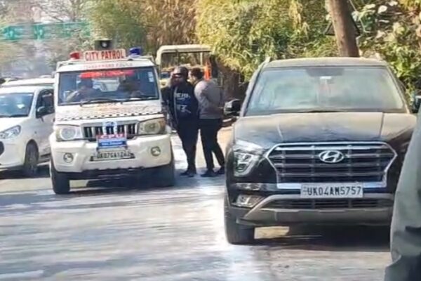 Haldwani: सुशीला तिवारी अस्पताल के पास कार में युवक का शव मिलने से सनसनी, सीएम धामी के कार्यक्रम से पहले क्षेत्र में सनसनी