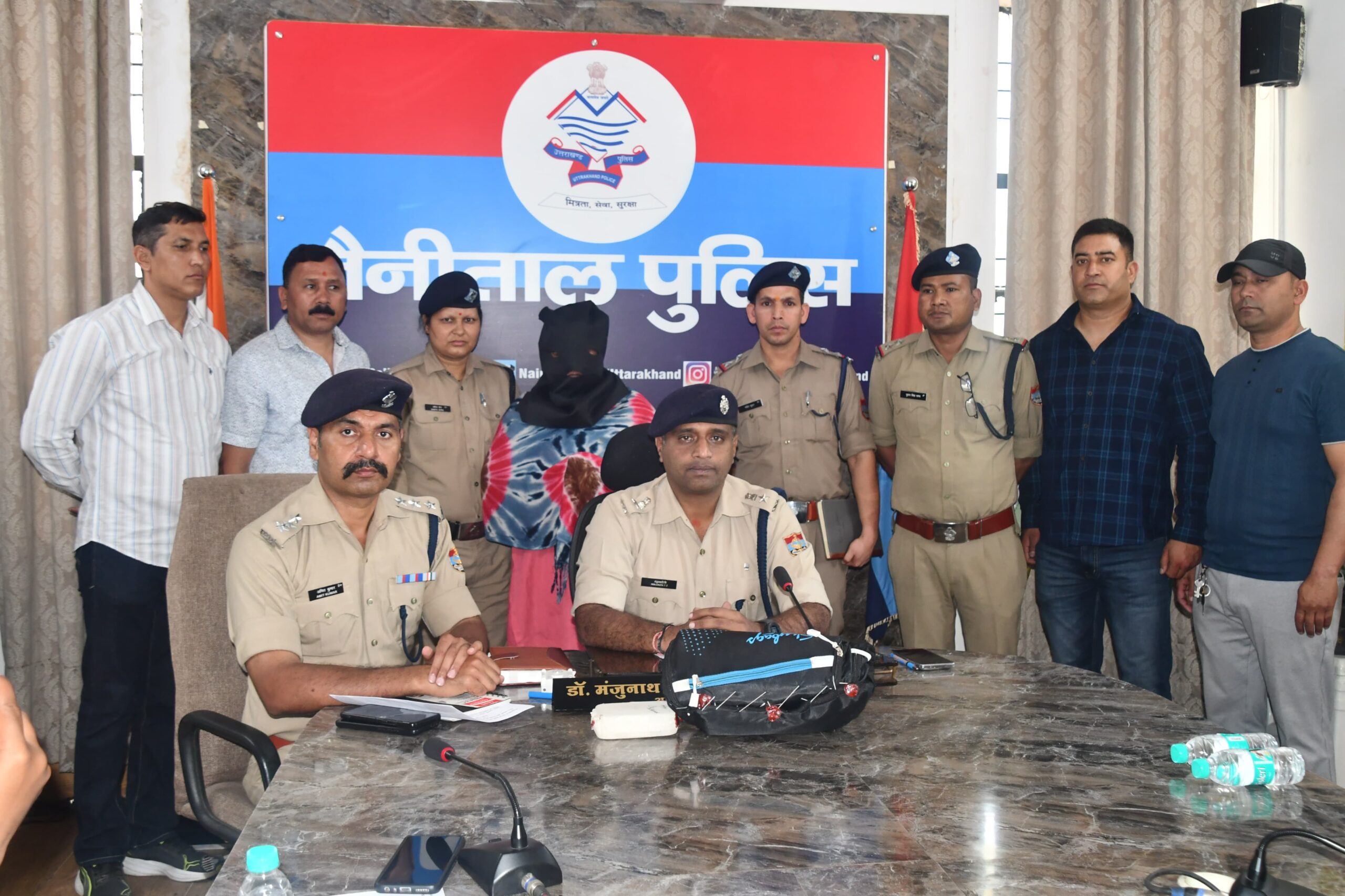 Haldwani: हल्द्वानी में 60 लाख की स्मैक के साथ महिला तस्कर गिरफ्तार, ‘ड्रग्स फ्री देवभूमि मिशन’ में नैनीताल पुलिस की बड़ी कार्रवाई