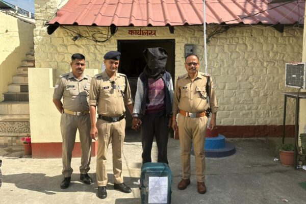 Haldwani: 24 घंटे में मंदिर चोरी का खुलासा, नैनीताल पुलिस ने आरोपी को दबोचा और चोरी का पूरा सामान किया बरामद