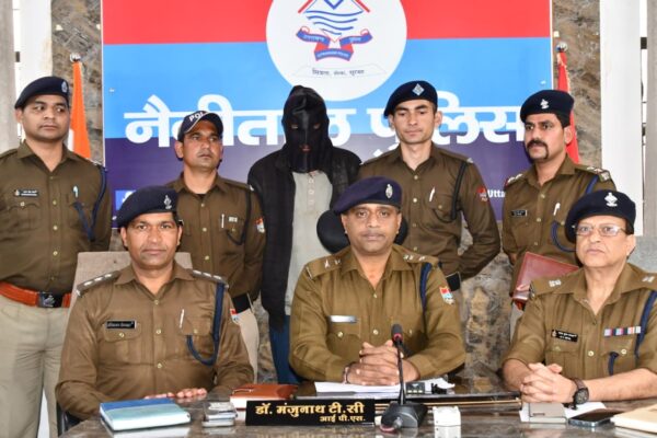 Nainital: नैनीताल में महिला पर्यटक से दुष्कर्म का प्रयास, सुनसान सड़क पर ले जाकर मारपीट और मोबाइल लूटने वाला टैक्सी चालक गिरफ्तार