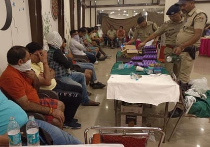 Rishikesh: ऋषिकेश होटल नवरंग में अवैध कैसिनो पकड़ा गया, 40 लोगों पर केस, आईडीपीएल चौकी निलंबित