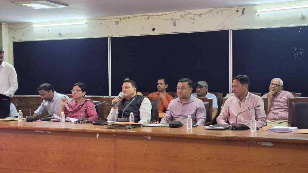 Haldwani. हल्द्वानी नगर निगम बोर्ड बैठक में अवैध यूजर चार्ज पर सख्ती, ₹216 करोड़ बजट समेत 20 प्रस्ताव सर्वसम्मति से पास